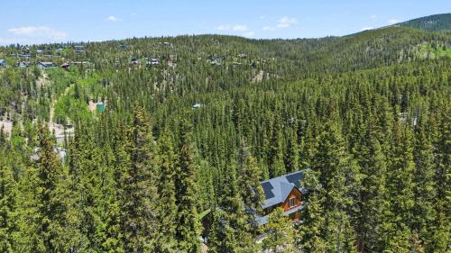 Breckenridge Park Estates House | Luxury Breck Gem - Chefs Kitchen Great Views