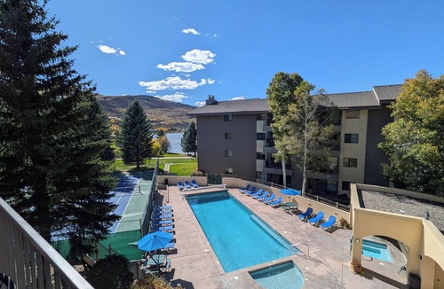 Avon Condo | Luxury Condo w/FREE WiFi, Parking, Heated Pool, Hot Tubs, Skier Shuttles