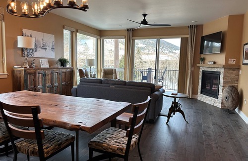 Dillon Condo | Luxury Condo: Walk to Dillon Amphitheater Concerts & Lake Dillon Marina
