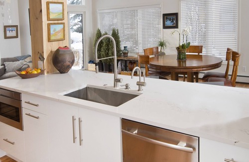 Edwards House | Luxury Home, magnificent Views! Private Jacuzzi, Walk or Free shuttle to ski!