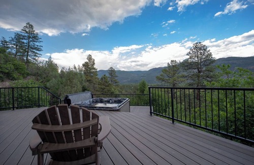 Durango House | Luxury Home with Great Views, Decks, Hot Tub, AC - 15 Min to Downtown Durango