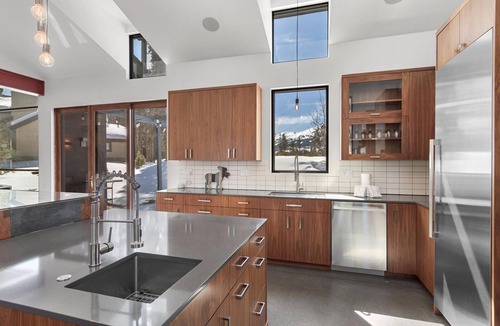 The Highlands House | Luxury House | Hot Tub | Alpine Views
