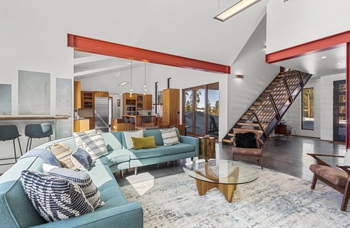 The Highlands House | Luxury House | Hot Tub | Alpine Views