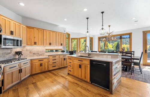 Elk Crossing House | Luxury Keystone Riverfront House w/Hot tub, Mountain Views, Golf & Ski Access