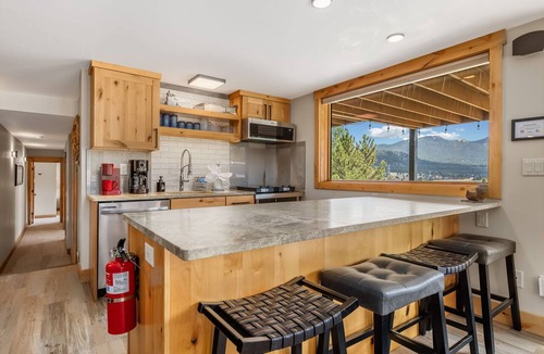 Estes Park House | Luxury Lakefront Retreat on Lake Estes