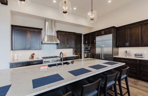 San Juan River Village House | Luxury Listing | A/C, Hot Tub, Close to Skiing, Incredible Mountain Views