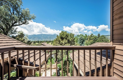 Kissing Camels House | Luxury Living in Kissing Camels