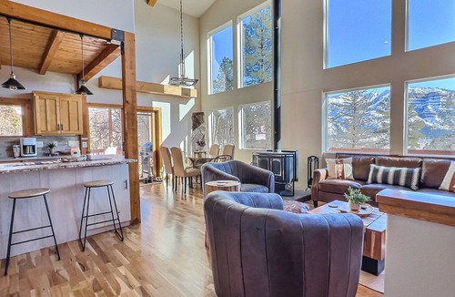 Hermosa House | Luxury Lodge - Close to Ski Hill & Durango - Hot Tub with Mountain Views