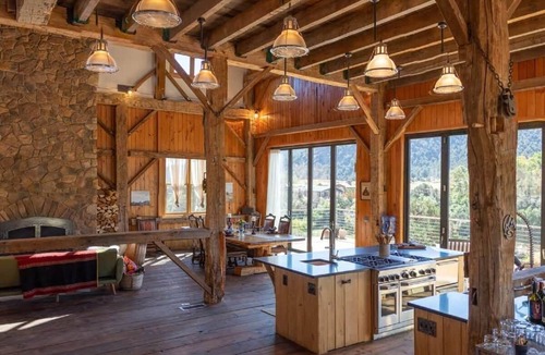 Howard House | Luxury lodge on the Arkansas River