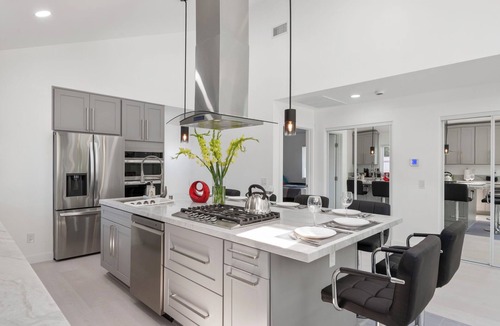 Mission Viejo House | Luxury Modern New Build Bright 2BR/2BA Fully Fenced Backyard