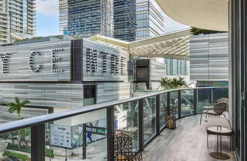 Brickell Hotel | Luxury Modern Style Hotel, Prime Brickell Location w/Terrace Pool Access
