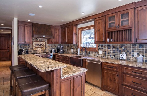 Carbondale House | Luxury MTN Home w/Hot Tub, Views & Near Skiing!