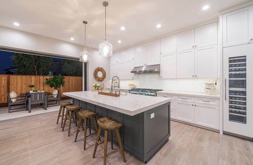 Harbor View House | Luxury Newport Beach Summer Retreat , 5BR Designer Home, Fashion Island 30 Day