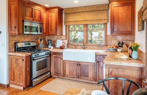 Summerland Apartment | Luxury Ocean View Summerland Loft