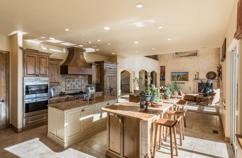 East Colorado Springs House | Luxury property, ‘26 Grad week special!