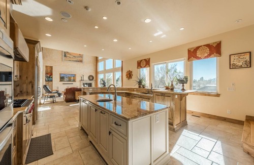 East Colorado Springs House | Luxury property, ‘26 Grad week special!