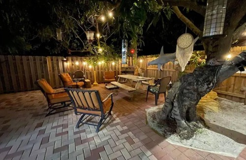 Lake Ridge House | ★Luxury Quiet Studio★5 min to Beach ★