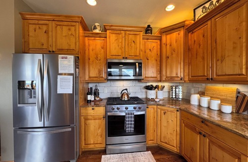 Estes Park House | Luxury Retreat Mountain Views Hot Tub