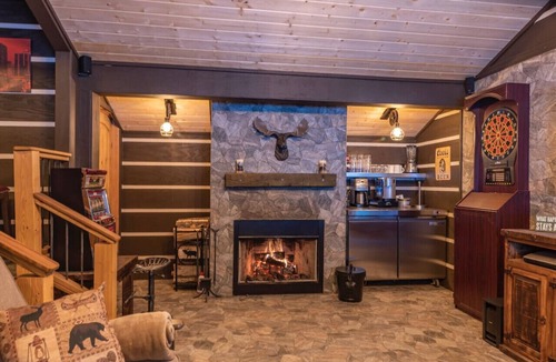 Saint Mary's Cabin | Luxury Spa Retreat with Private Hot Tub & Sauna