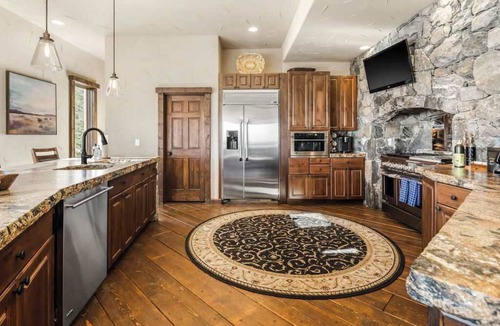 Evergreen House | Luxury Storybook Retreat w/Epic Views | Evergreen