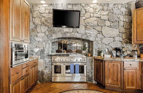Evergreen House | Luxury Storybook Retreat w/Epic Views | Evergreen