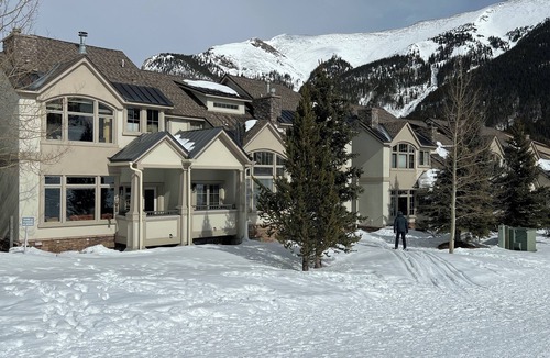 East Village at Copper House | Luxury Summer-Winter 3 BdR, 3Bath Townhouse