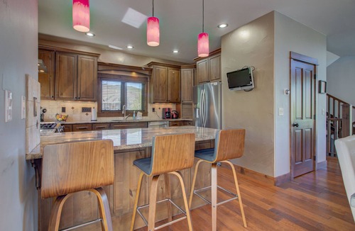 Steamboat Springs House | Luxury Townhome~Downtown Views~Private Hot Tub