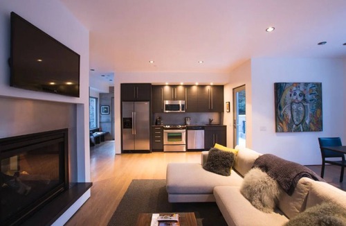 Snowmass House | Luxury Tranquil Space by Snowmass Creek
