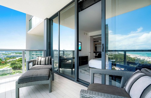 City Center Condo | Luxury Vacation Rentals in South Beach by LRMB