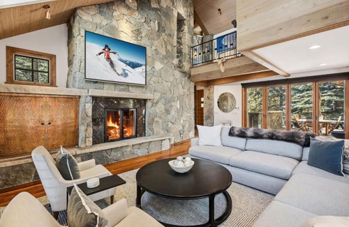 Vail House | Luxury Vail Estate Near Skiing & Golf Course