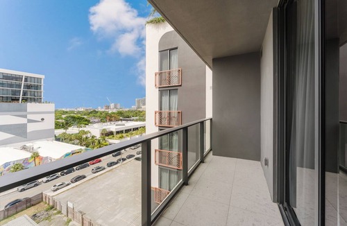 Wynwood Art District Condo | Luxury Wynwood Studio | Rooftop Pool, 360° Views!