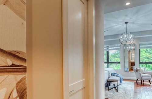 Victoria Park House | LVS Victoria - Walk to Las Olas/Heated Salt Pool