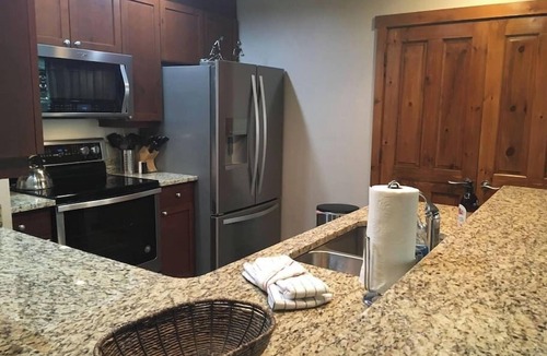 Historic District Condo | Main Street Junction-A Breck Retreat-Dogs Welcome!