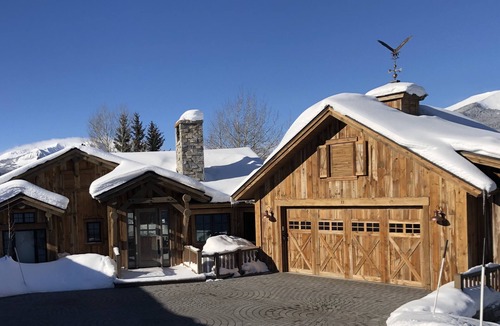 Mount Crested Butte House | Majestic Mountain Retreat. 5-Star Luxury In-Home Spa Amenities, Sleeps 10.