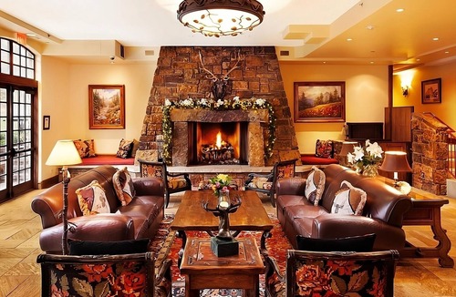Vail Hotel | Majestic Views! Great and Spacious Unit, Hot Tub and Parking Available!