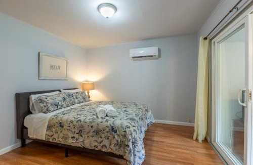 Redwood City House | Marbella Lane - 5BR House DTWN RWC Parking