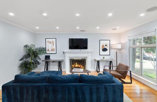 San Jose House | Marbella Lane Impeccable 3BR Delightful Escape