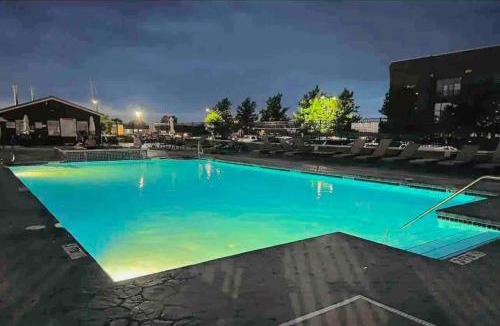 Sandusky House | Mario Room Waterfront Downtown View Cedar Point!
