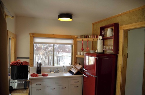 Drake Cabin | Marmot Mini Cabin (Unit 7) at The Woolly Bugger Inn