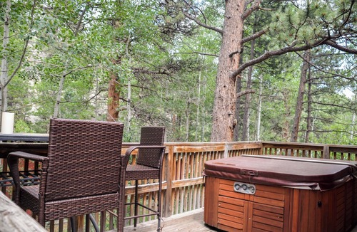 Drake Cabin | Marmot Mini Cabin (Unit 7) at The Woolly Bugger Inn