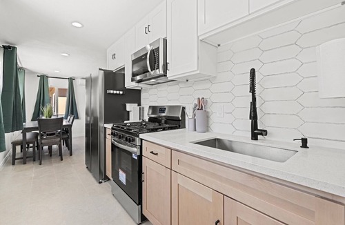 Tustin House | Marvelous 3-bedroom house with AC in friendly Tustin