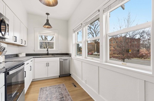 University Park House | Mathews House | 4 King Beds Near CSU & Old Town