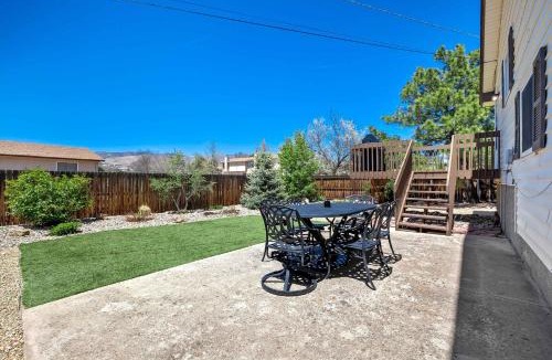 West Colorado Springs House | Meadow Gate Spacious Family Home w Fenced Yard