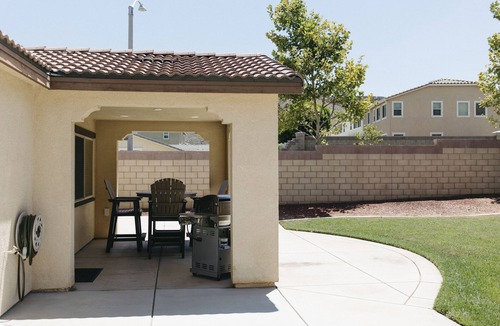 Menifee House | Menifee Border Home in the Canyon Hills Neighborhood