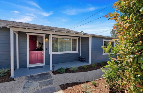 West Mesa House | Mesa Cottage | Patio with BBQ and Firepit