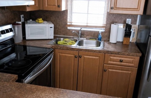 Tamiami Apartment | Miami 3BR Step-Free Entry 2 Parking Spots