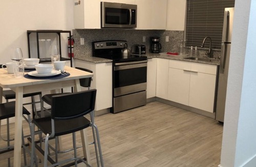Wynwood Art District Apartment | Miami’s Wynwood Art District 10mins from the beach & MiamiHeat Arena