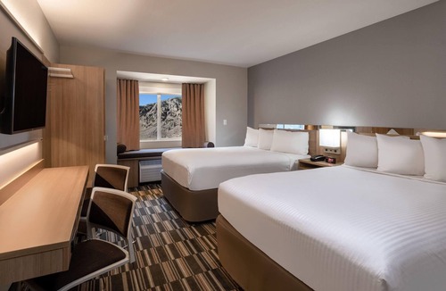 Georgetown Hotel | Microtel Inn & Suites by Wyndham Georgetown Lake