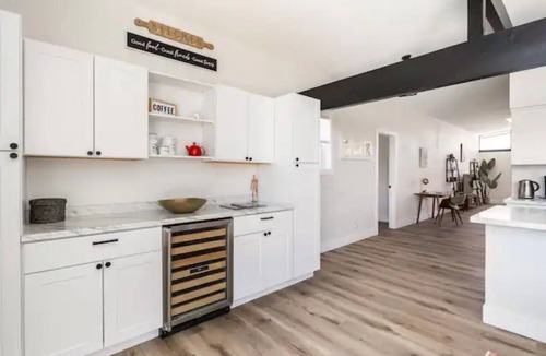 Las Vegas House | MID CENTURY OASIS – 3BR&2BA – POOL.