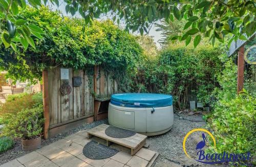 Westside Santa Cruz House | Mitchell's Cove Beach House